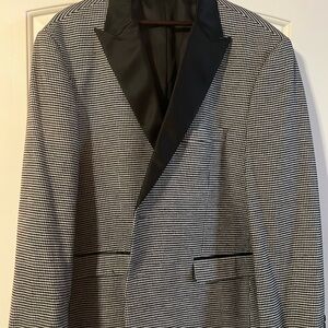 Crown & Ivy Black and White Houndstooth Blazer